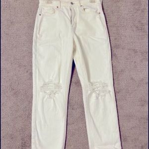 American Eagle Ripped Mom Jeans Size 8